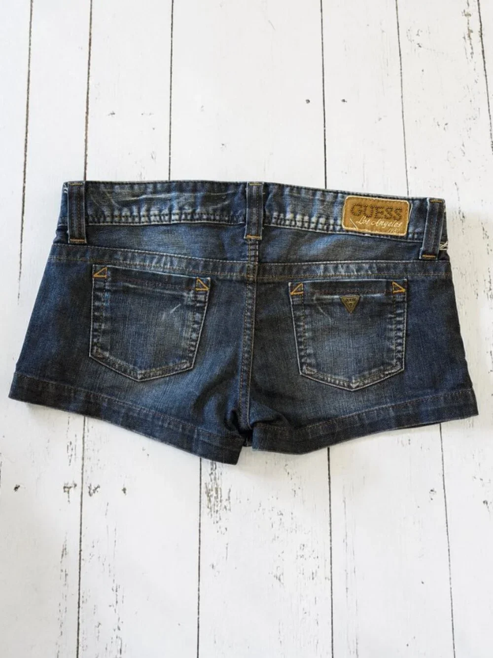 GUESS Denim Shorts Dark Wash Low Rise Stretch Y2K Size 25 - Picture 3 of 8